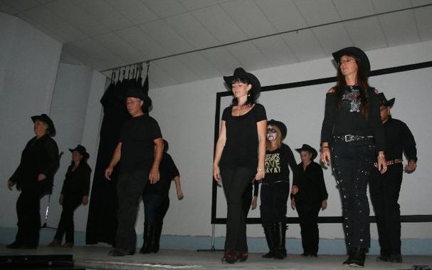 thrill the world quissac gard danse country just for fun